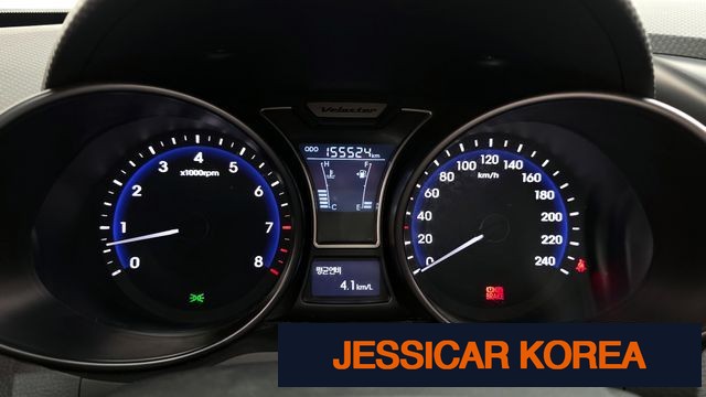 2013 Hyundai Veloster - Thumbnail 8