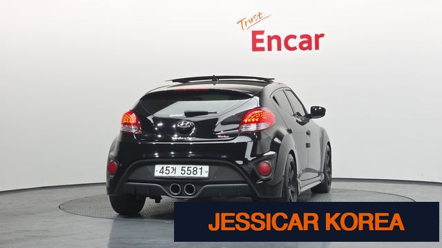 2013 Hyundai Veloster - Thumbnail 13