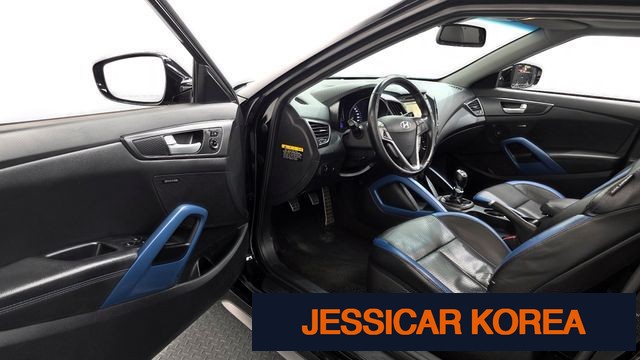 2013 Hyundai Veloster - Thumbnail 17