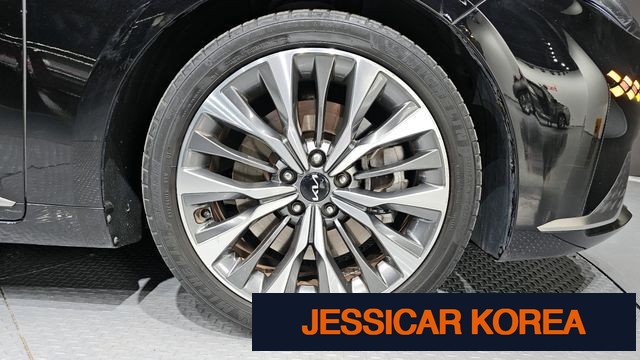 2022 Kia K8 - Thumbnail 17