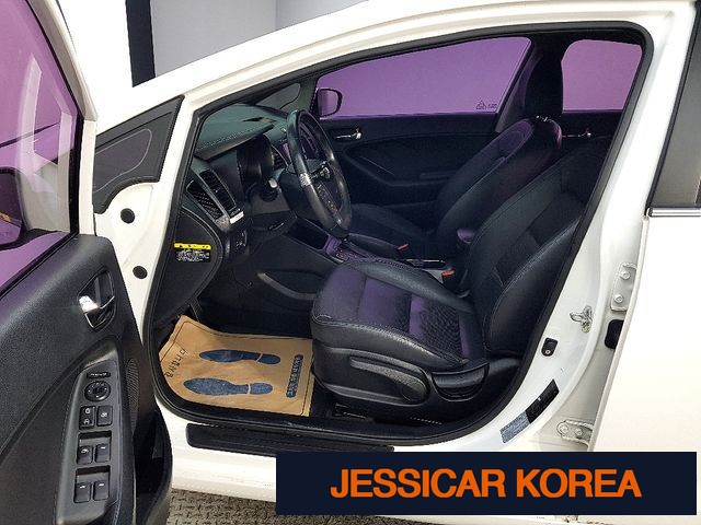 2015 Kia K3 - Thumbnail 11