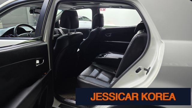 2013 KG Mobility Korando C - Thumbnail 6