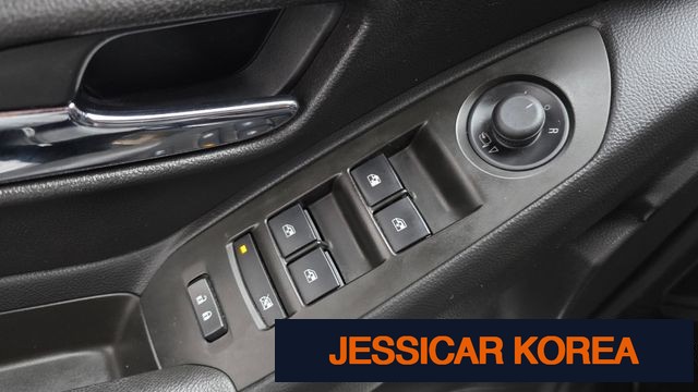 2017 Chevrolet The New Trax - Thumbnail 2