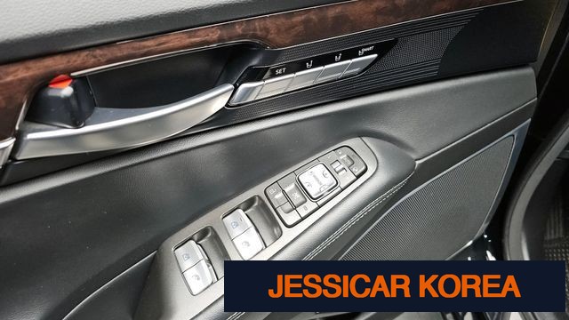 2017 Genesis EQ900 - Thumbnail 14