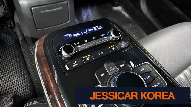 2017 Genesis EQ900 - Thumbnail 17