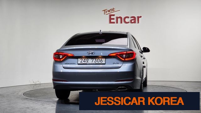2015 Hyundai LF Sonata - Thumbnail 13
