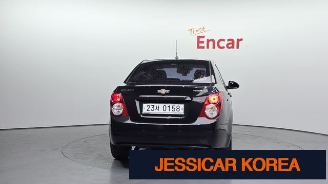2016 Chevrolet Aveo sedan - Thumbnail 4