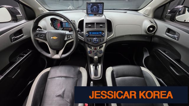 2016 Chevrolet Aveo sedan - Thumbnail 5