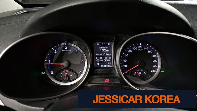 2014 Hyundai Santa Fe DM - Thumbnail 2