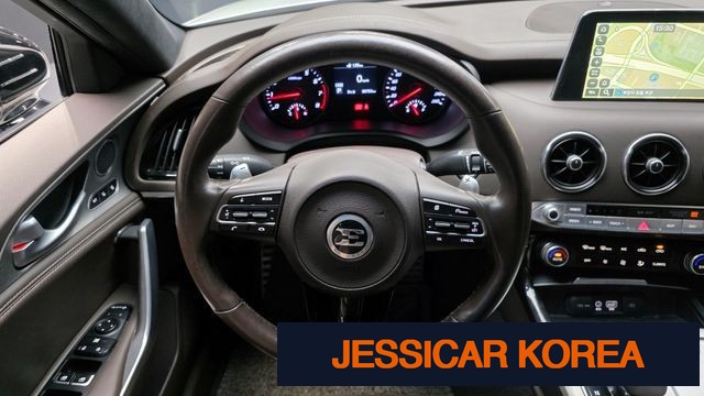2019 Kia Stinger - Thumbnail 13