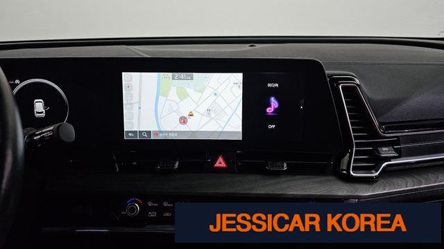 2022 Kia Sportage 5th Gen - Thumbnail 3