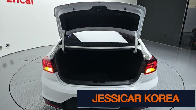 2020 Hyundai The New Avante AD - Thumbnail 11