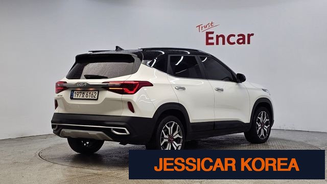 2023 Kia Seltos - Thumbnail 10