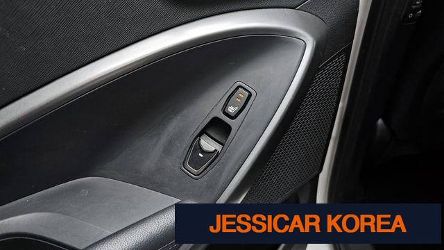 2013 Hyundai Santa Fe DM - Thumbnail 12