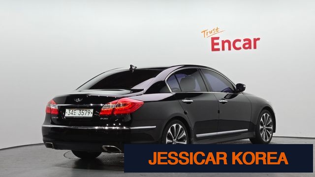 2012 Hyundai Genesis - Thumbnail 8
