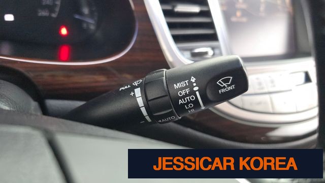 2012 Hyundai Genesis - Thumbnail 11