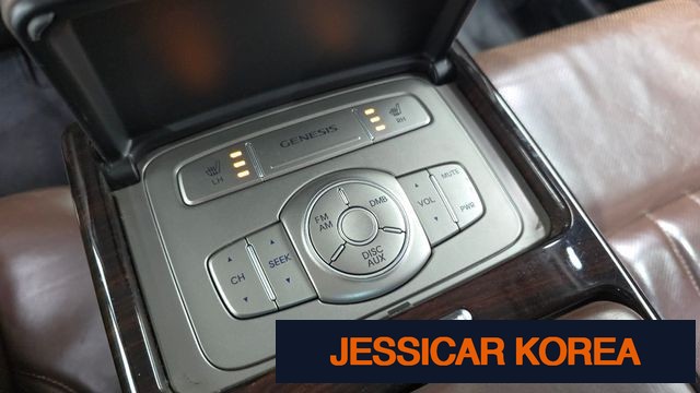 2012 Hyundai Genesis - Thumbnail 19