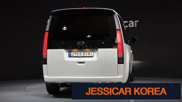 2023 Hyundai Staria - Thumbnail 7
