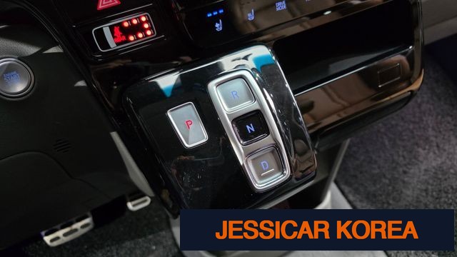 2023 Hyundai Staria - Thumbnail 8