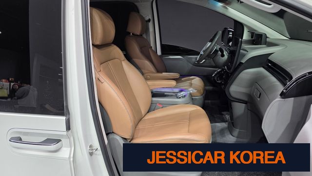 2023 Hyundai Staria - Thumbnail 12