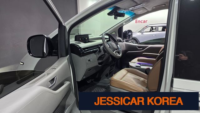 2023 Hyundai Staria - Thumbnail 15
