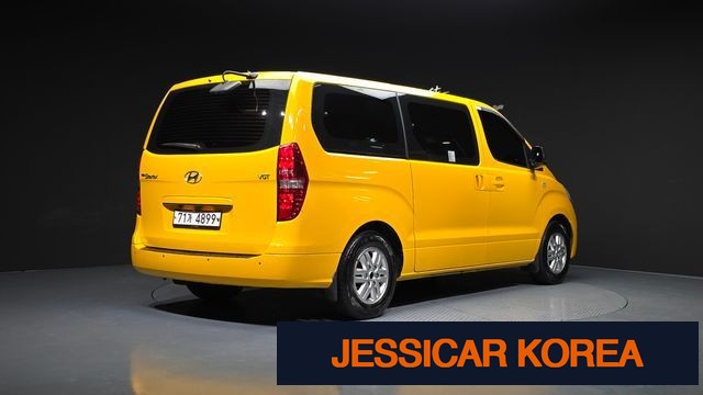 2016 Hyundai Grand Starex - Thumbnail 9