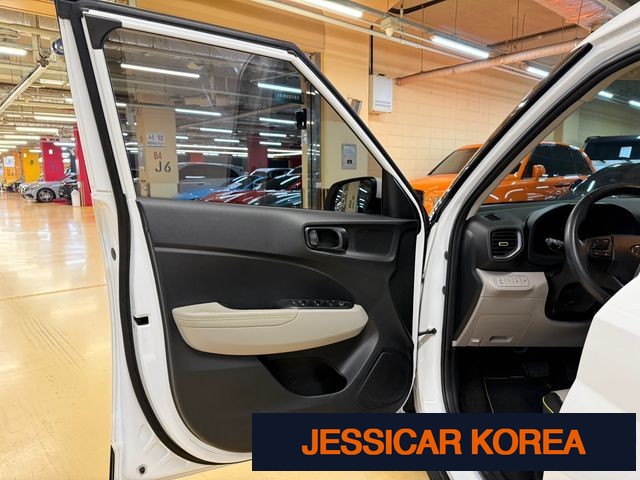 2024 Hyundai Venue - Thumbnail 7