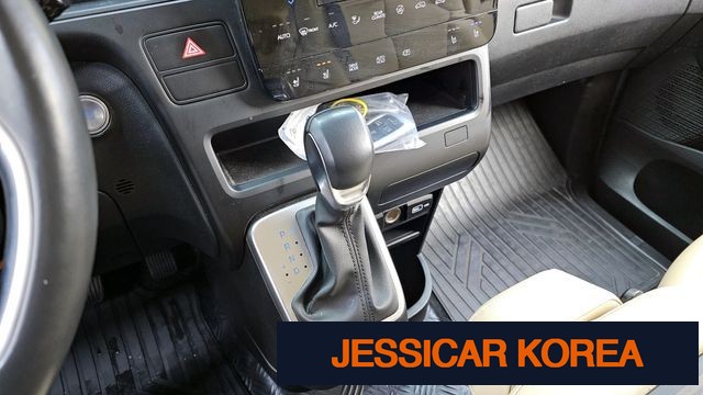 2023 Hyundai Staria - Thumbnail 14