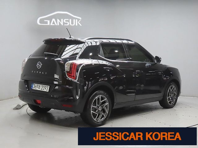 2023 KG Mobility Very New Tivoli - Thumbnail 2