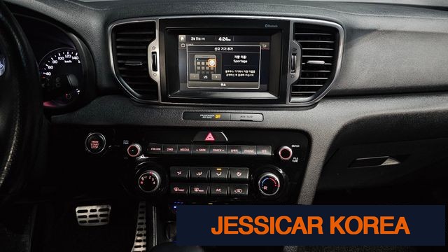 2016 Kia Sportage 4th generation - Thumbnail 11