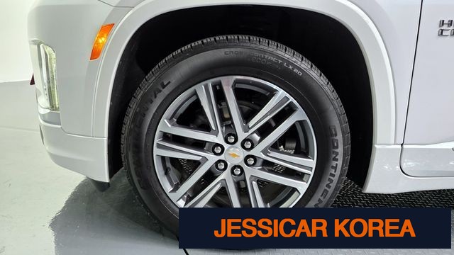 2022 Chevrolet Traverse - Thumbnail 2
