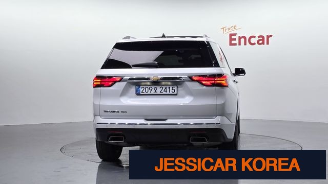 2022 Chevrolet Traverse - Thumbnail 18