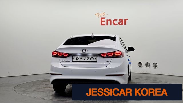 2018 Hyundai Avante AD - Thumbnail 8