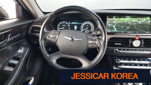 2016 Genesis EQ900 - Thumbnail 2