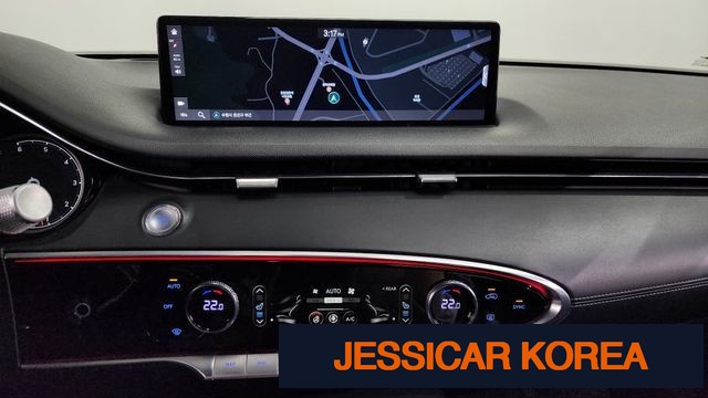 2021 Genesis GV70 - Thumbnail 14