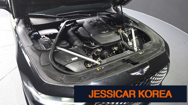 2019 Genesis G90 - Thumbnail 12
