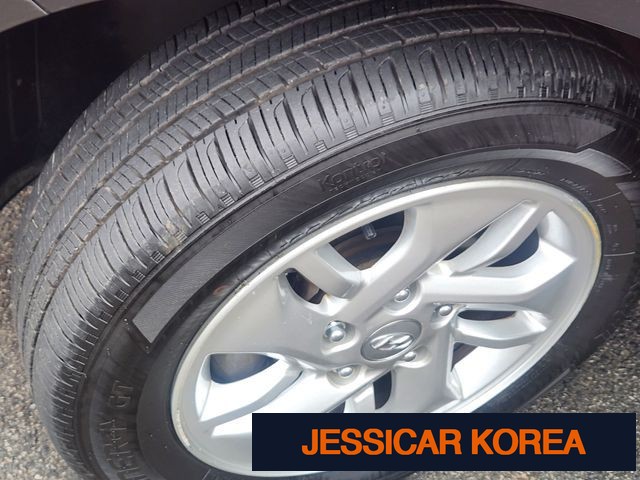 2020 Hyundai Venue - Thumbnail 13