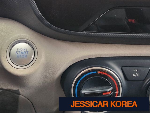 2020 Hyundai Venue - Thumbnail 15