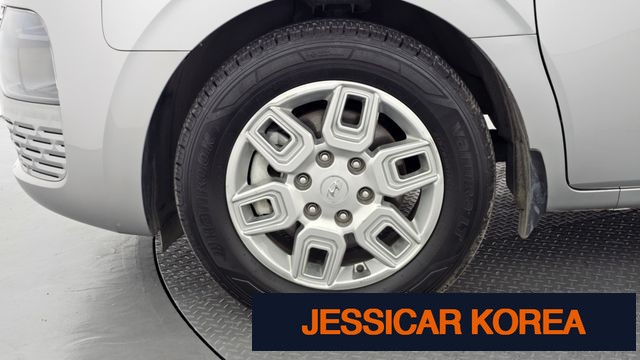 2022 Hyundai Staria - Thumbnail 4