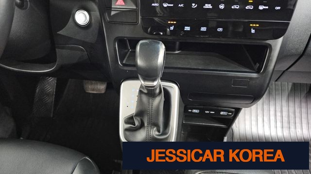 2022 Hyundai Staria - Thumbnail 9