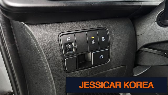 2022 Hyundai Staria - Thumbnail 10