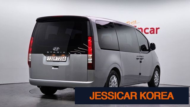 2022 Hyundai Staria - Thumbnail 11