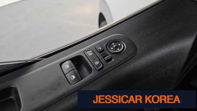2022 Hyundai Staria - Thumbnail 13