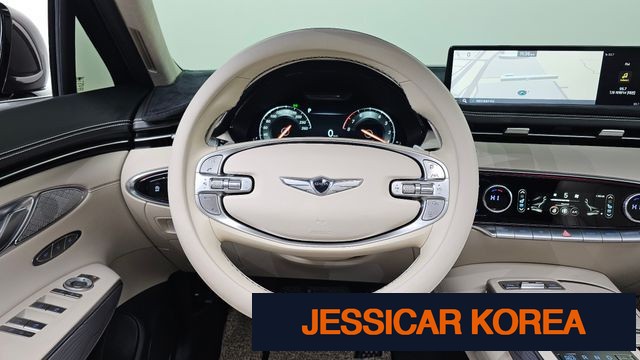 2022 Genesis GV70 - Thumbnail 17