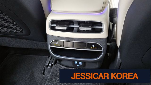 2024 Genesis GV70 - Thumbnail 11