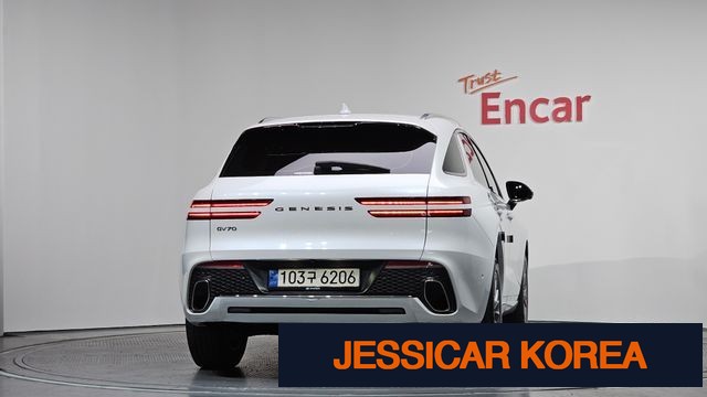2024 Genesis GV70 - Thumbnail 18