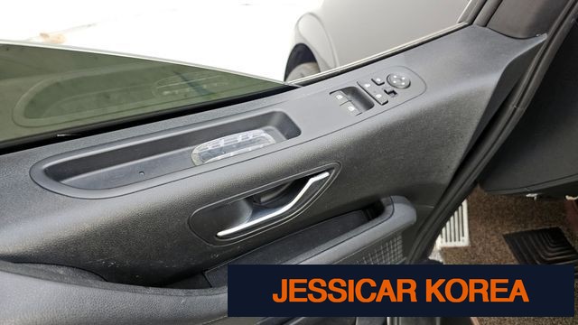 2023 Hyundai Staria - Thumbnail 19