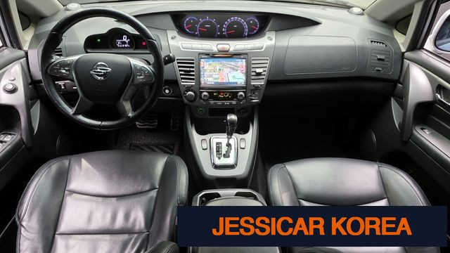 2018 KG Mobility Korando Turismo - Thumbnail 4