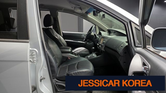 2018 KG Mobility Korando Turismo - Thumbnail 6