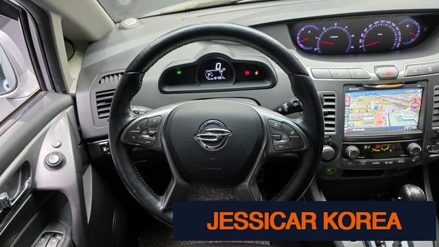 2018 KG Mobility Korando Turismo - Thumbnail 7